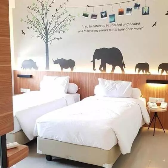 Hotel Front One Resort Magelang