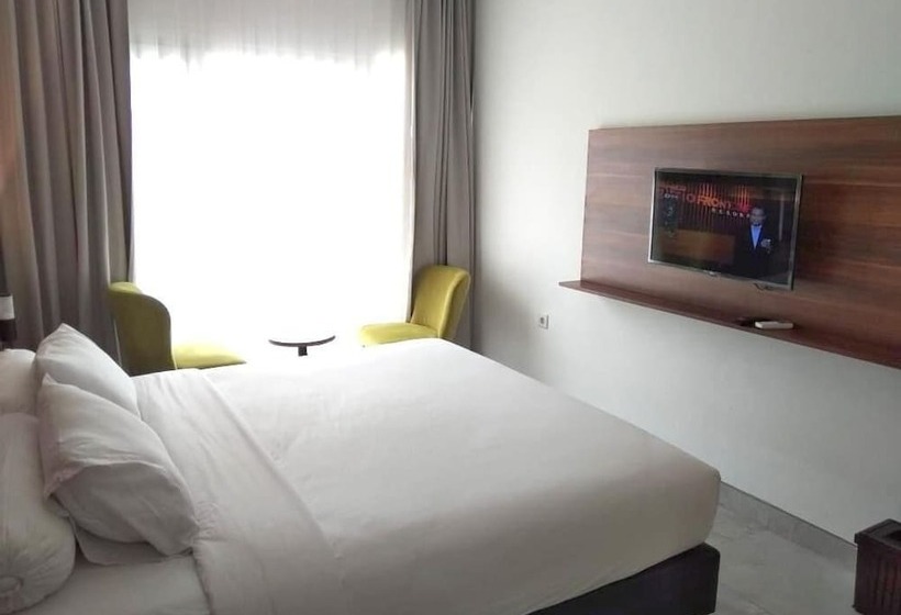 Hotel Front One Resort Magelang