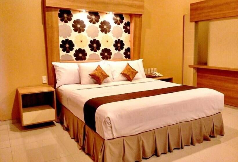 Hotel Front One Resort Magelang