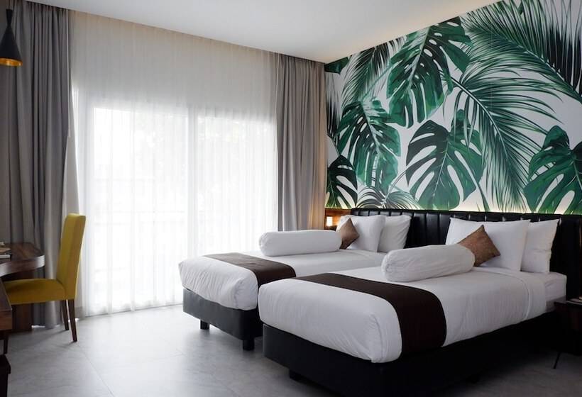 Hotel Front One Resort Magelang