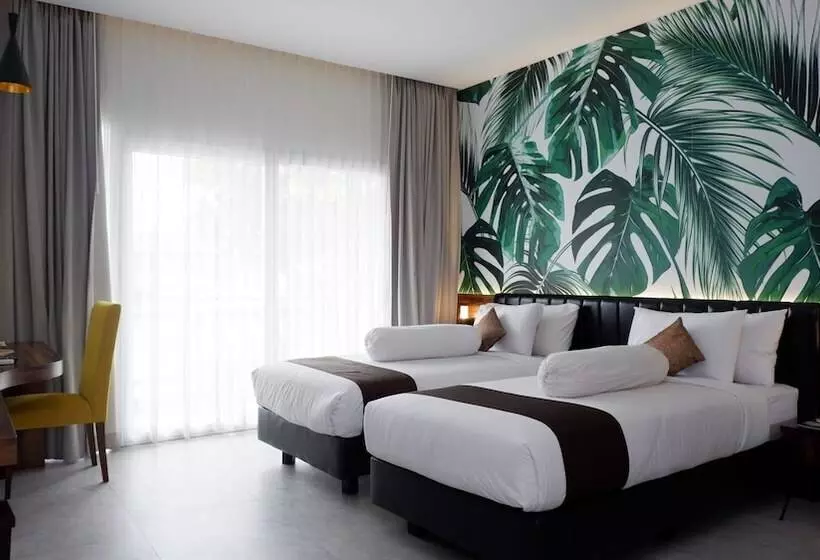 Hotel Front One Resort Magelang