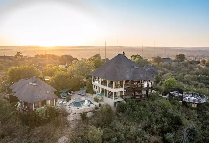 Hotelli Makumu Private Game Lodge
