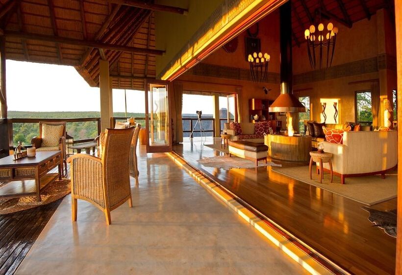 Hotel Makumu Private Game Lodge