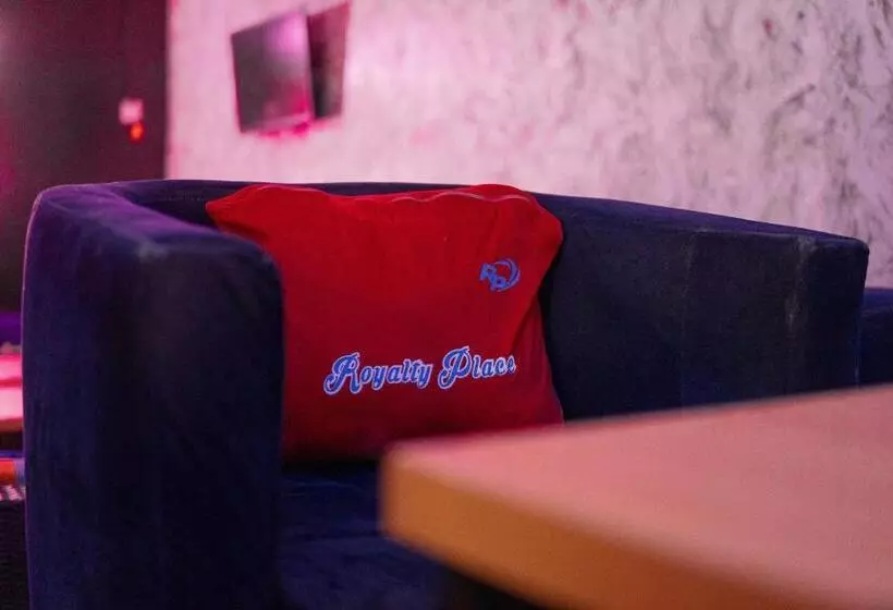 هتل Royalty Place