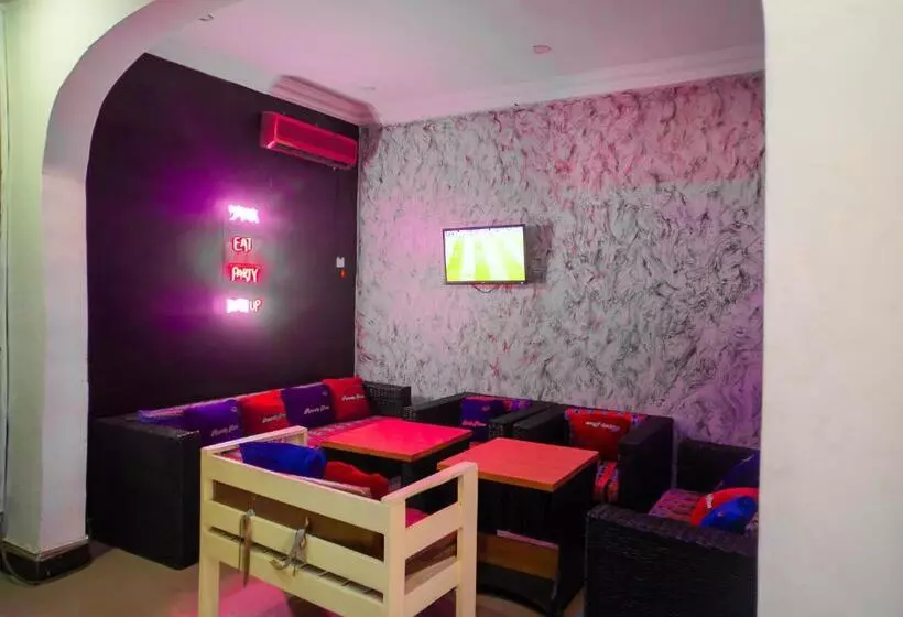 هتل Royalty Place