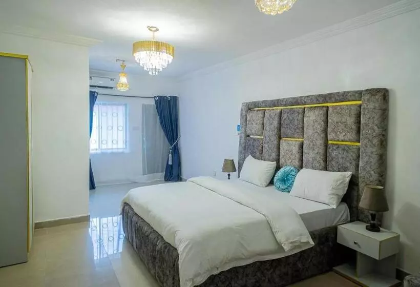 هتل Royalty Place