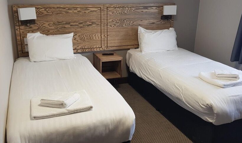 Hotel Waterloo Cross, Devon By Marston S Inns