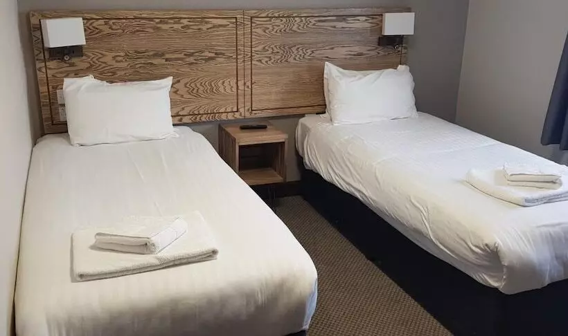 Hotel Waterloo Cross, Devon By Marston S Inns