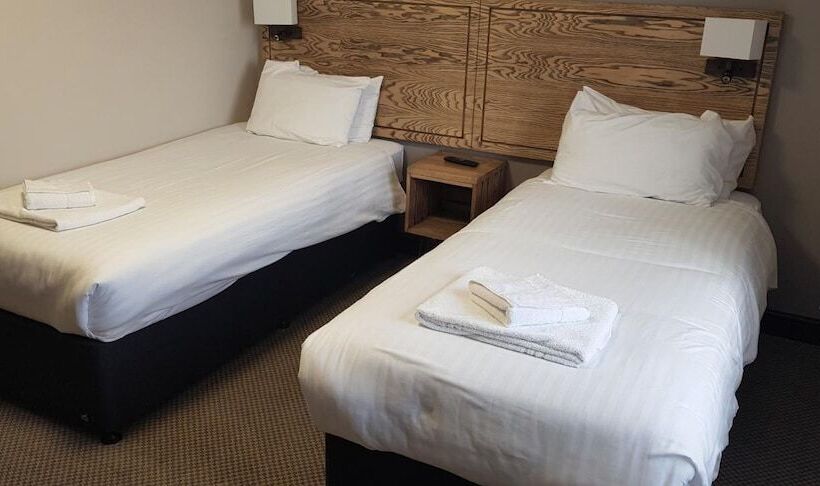 Hotel Waterloo Cross, Devon By Marston S Inns