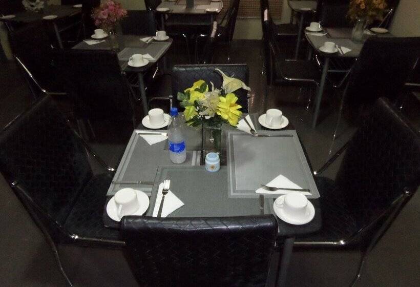 Indices Hotel And Garden