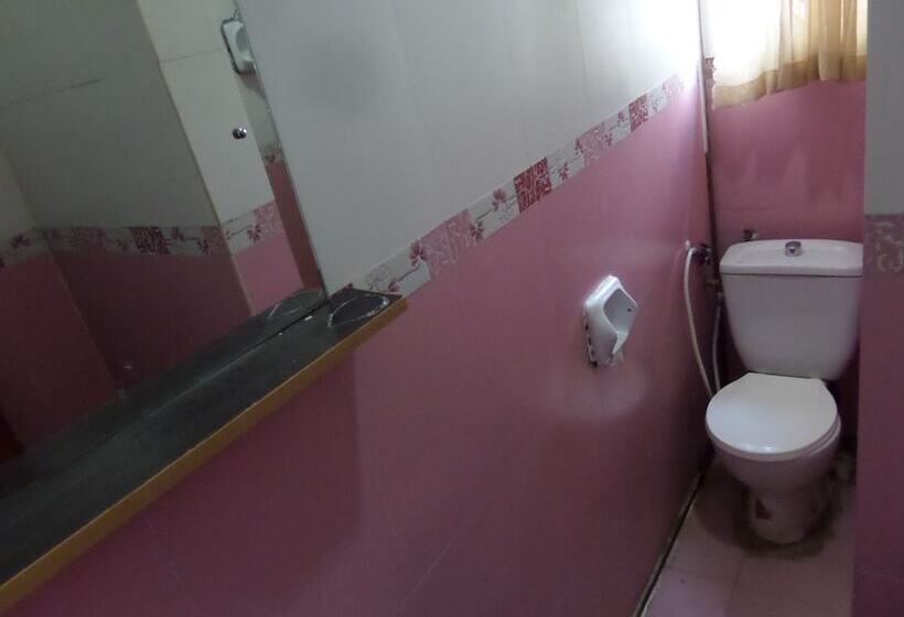 Indices Hotel And Garden