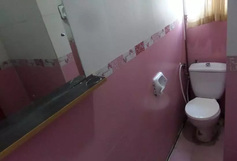 Indices Hotel And Garden