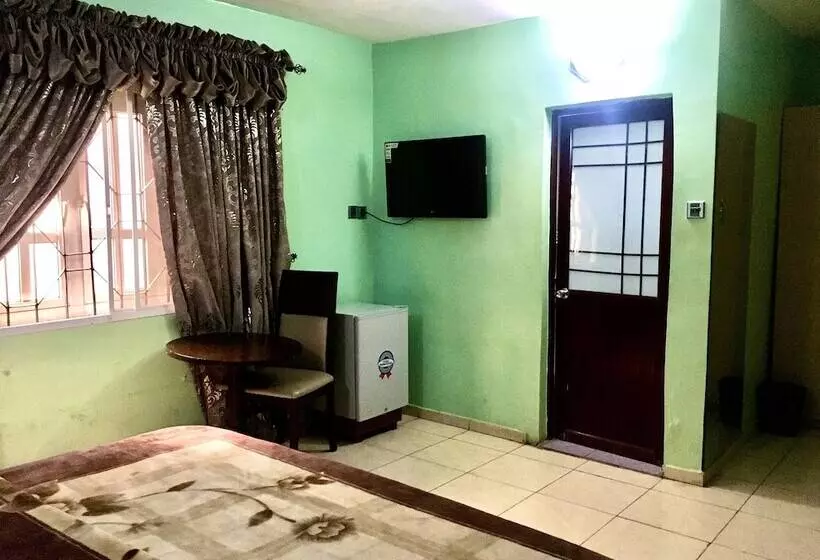 Indices Hotel And Garden