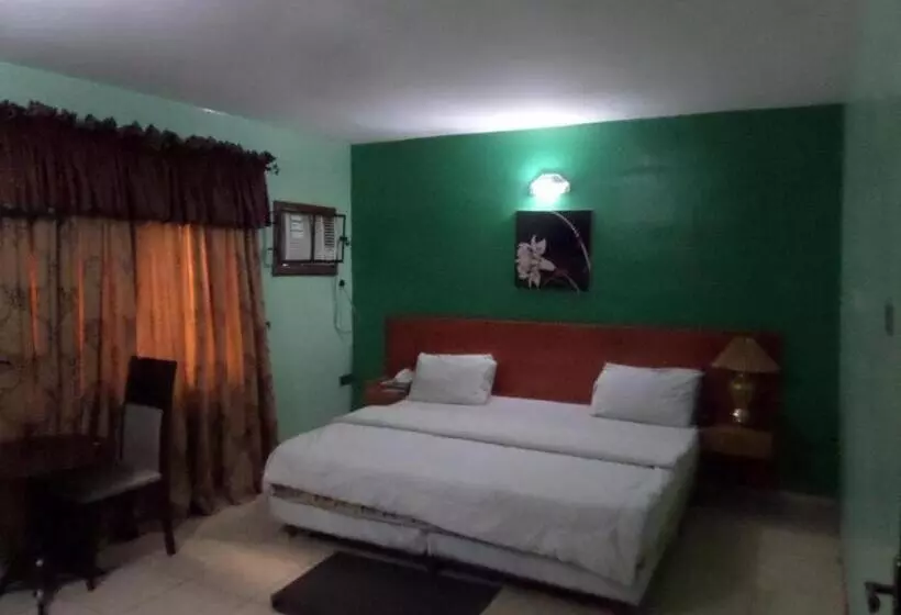 Indices Hotel And Garden