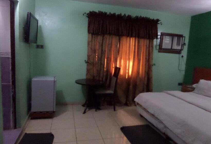 Indices Hotel And Garden