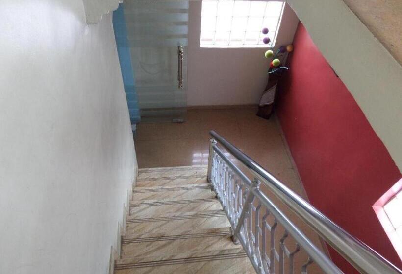 Indices Hotel And Garden