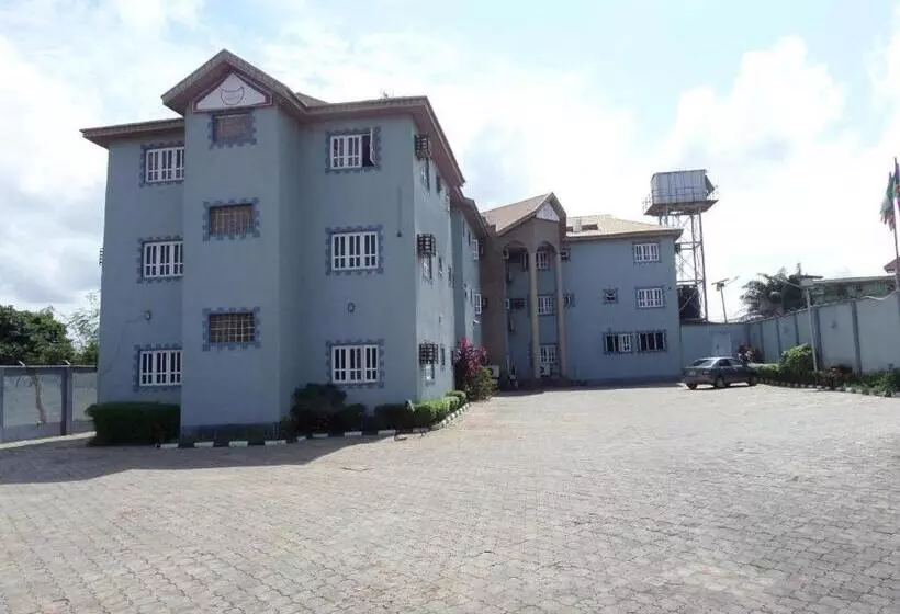 Indices Hotel And Garden