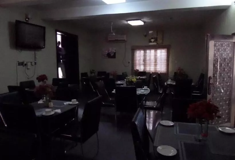 Indices Hotel And Garden