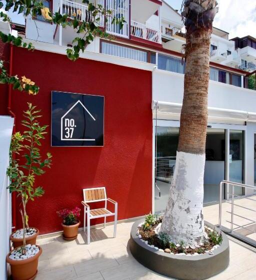 Bed and Breakfast No37