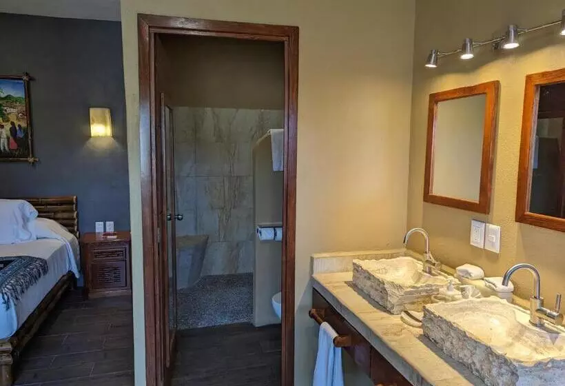 Casa Arcoiris Zihuatanejo B&b