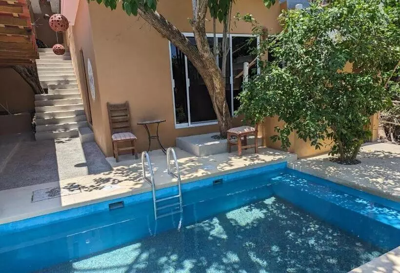 Casa Arcoiris Zihuatanejo B&b