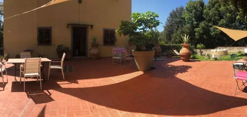 Hostelli La Villa Della Fattoria Le Sorgenti Italia 5 Girasoli