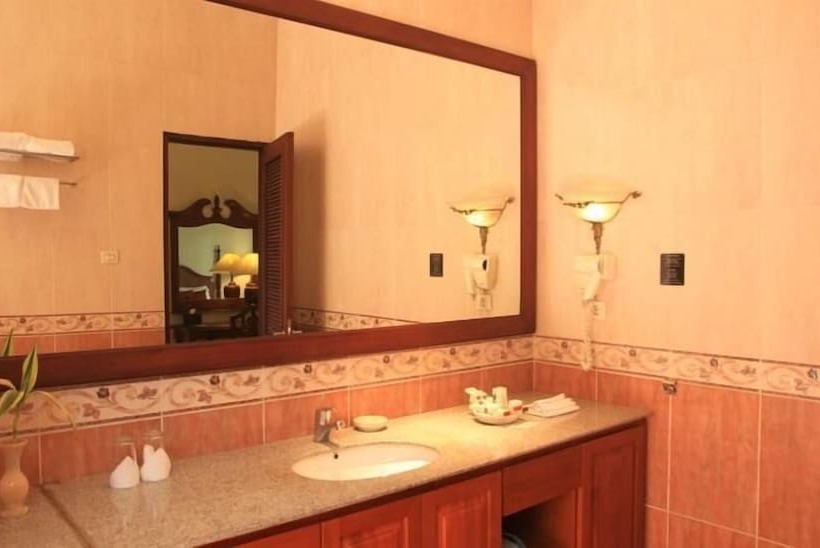 فندق فئة نجمة واحدة Villa Grand Artos