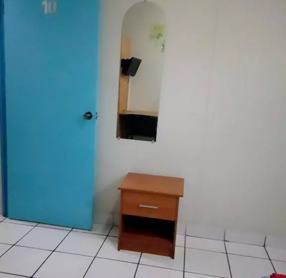 ホテル Happy House