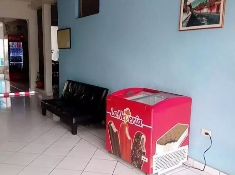 ホテル Happy House