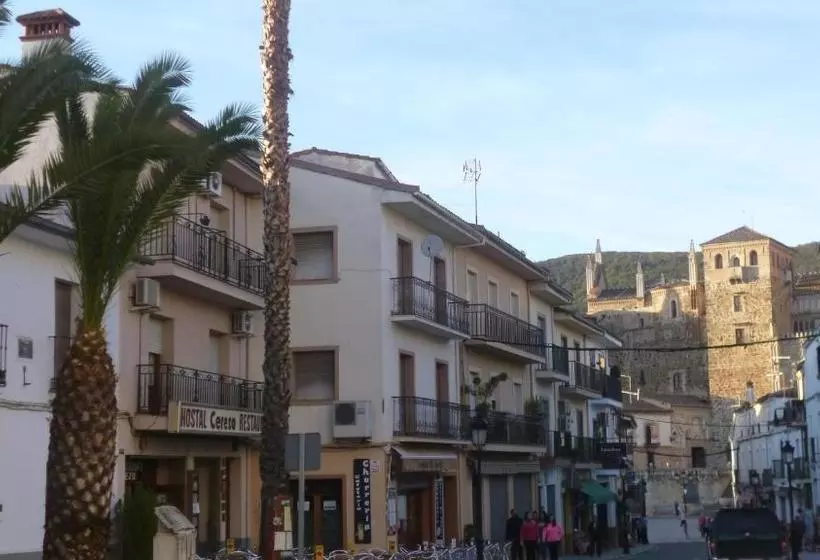 Hotelli Hostal Cerezo
