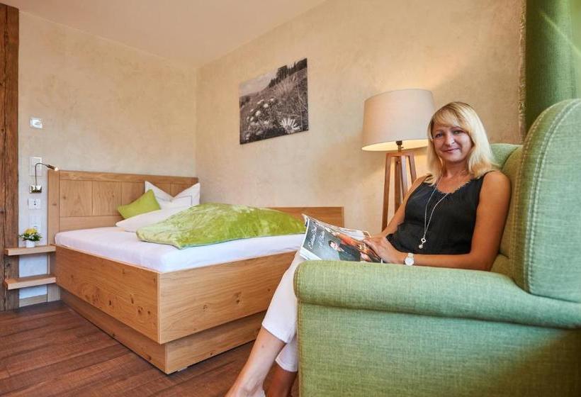 בית מלון כפרי Kronenhof