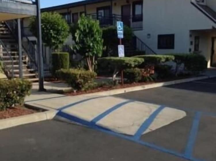 Отель Luxury Inn