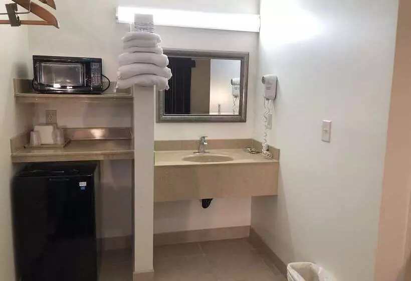 هتل Luxury Inn