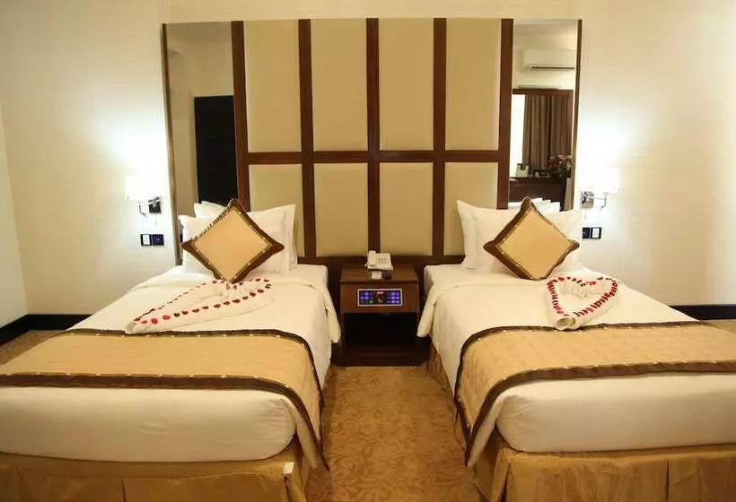 هتل Mingalar Thiri