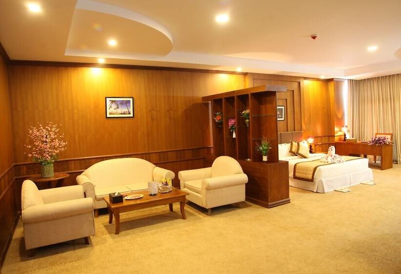 هتل Mingalar Thiri