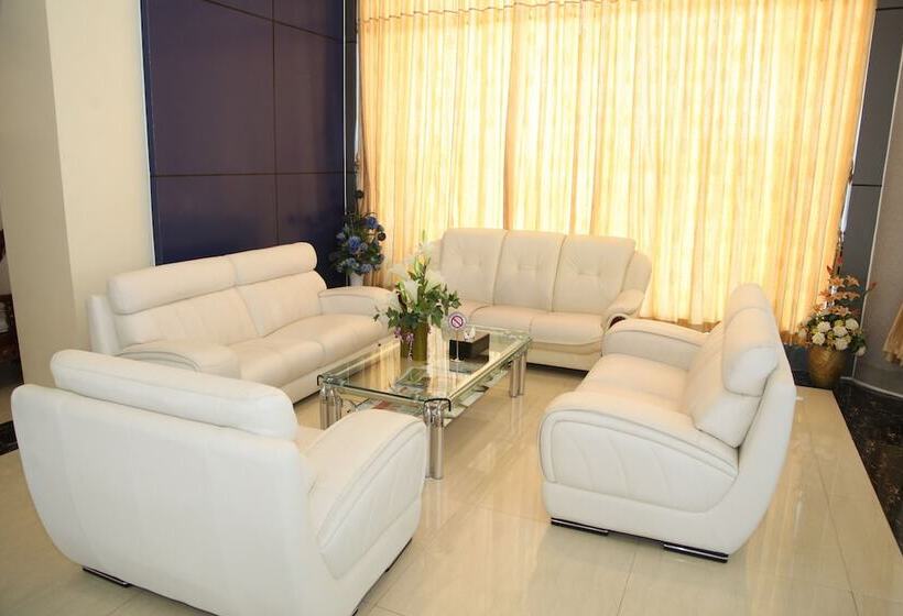 هتل Mingalar Thiri