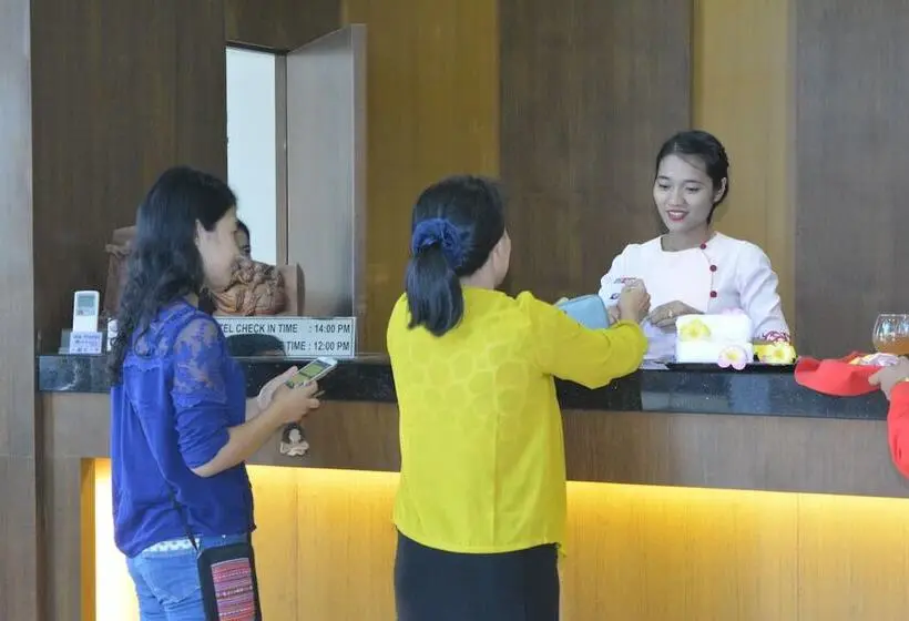 هتل Mingalar Thiri