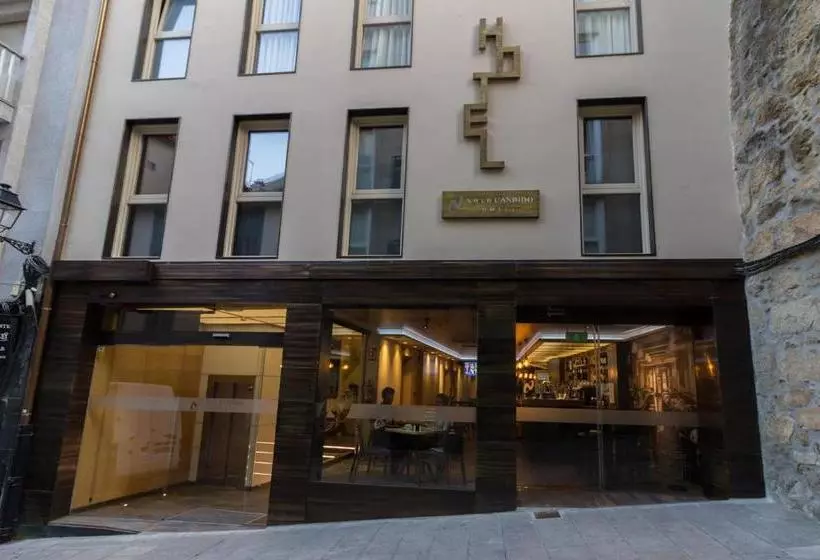 هتل Novo Cándido