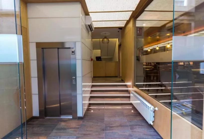 هتل Novo Cándido