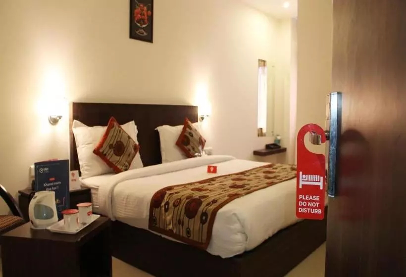 هتل Capital O 3600  Royal Windsor