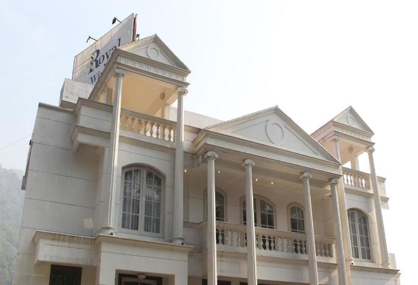 فندق Capital O 3600  Royal Windsor