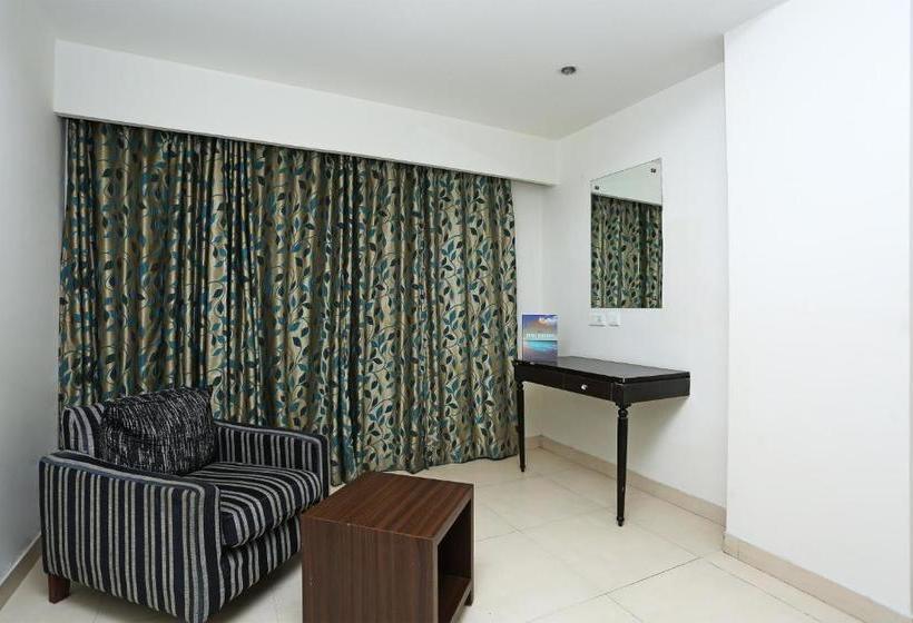 فندق Capital O 3600  Royal Windsor