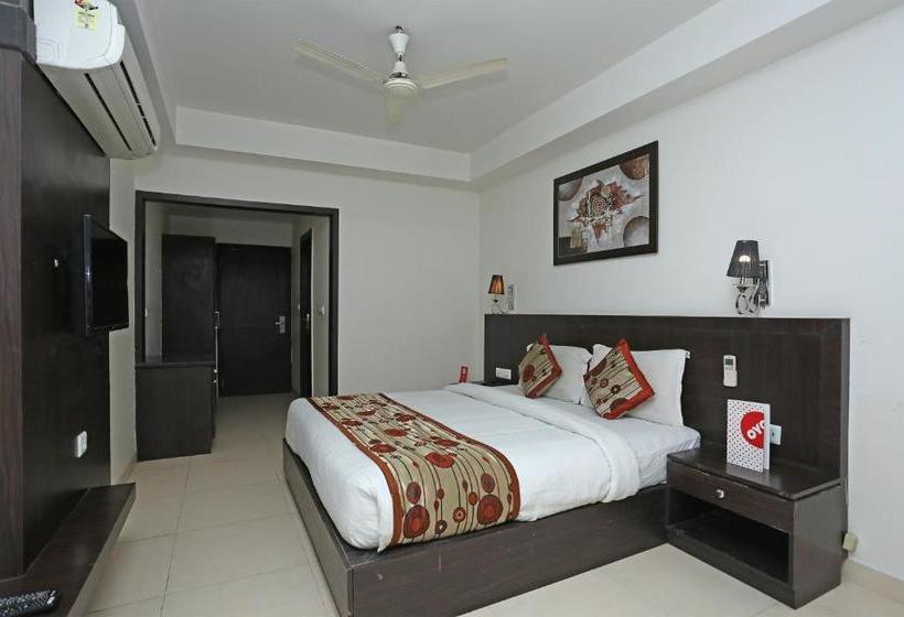 فندق Capital O 3600  Royal Windsor