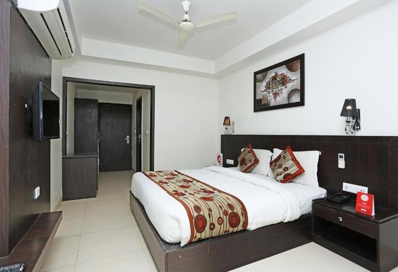 فندق Capital O 3600  Royal Windsor