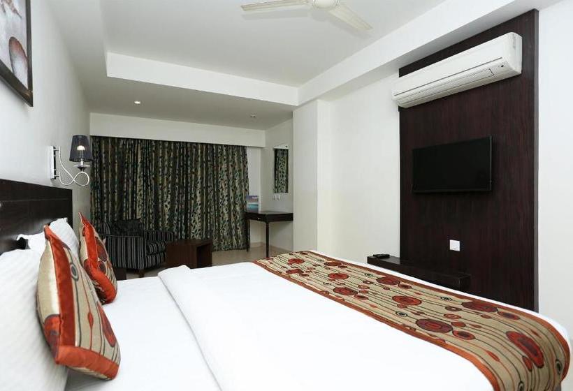 فندق Capital O 3600  Royal Windsor