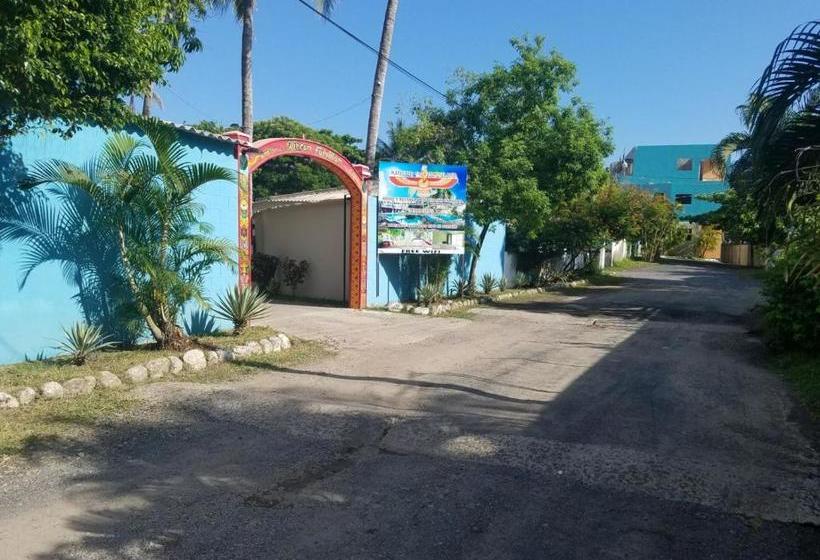 هتل Y Restaurante Rincón Familiar