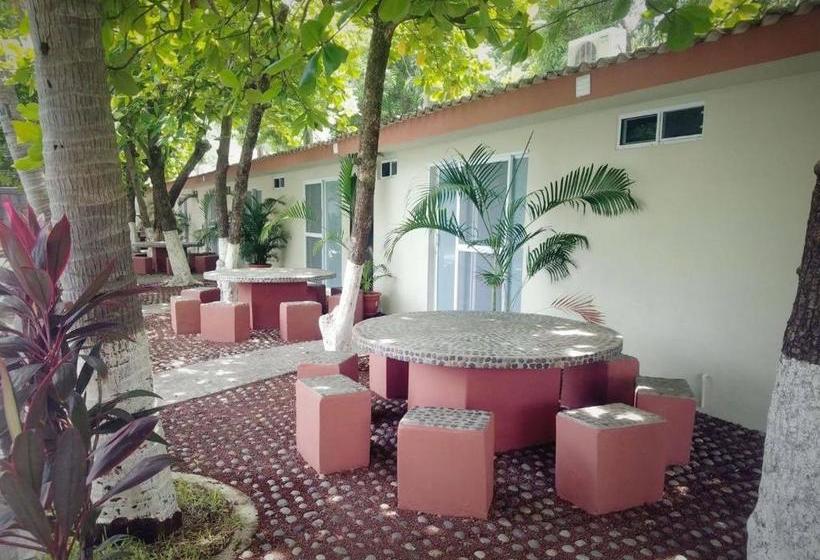 هتل Y Restaurante Rincón Familiar