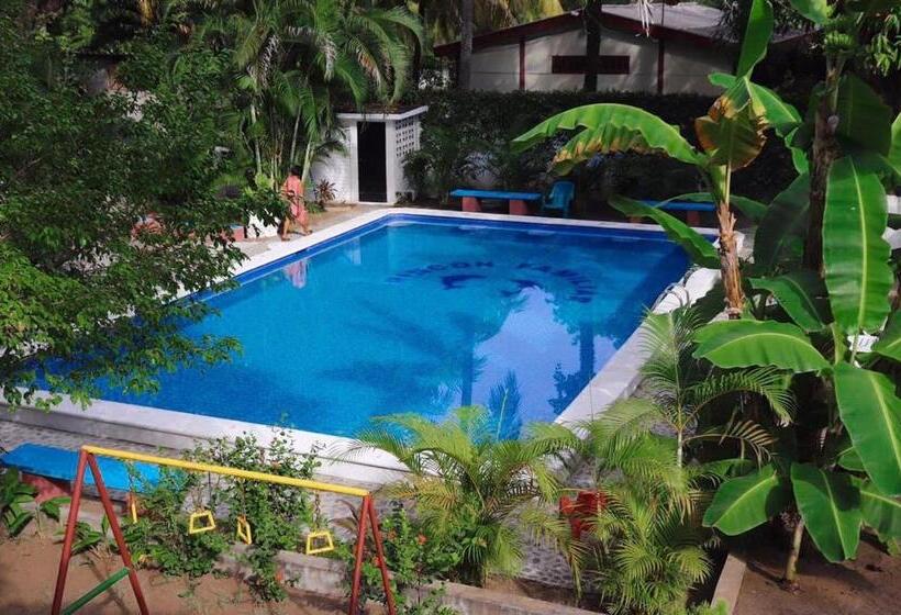 هتل Y Restaurante Rincón Familiar