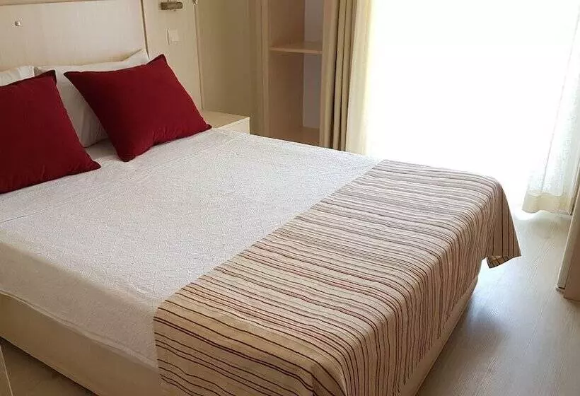 Ileri Hotel & Apartments