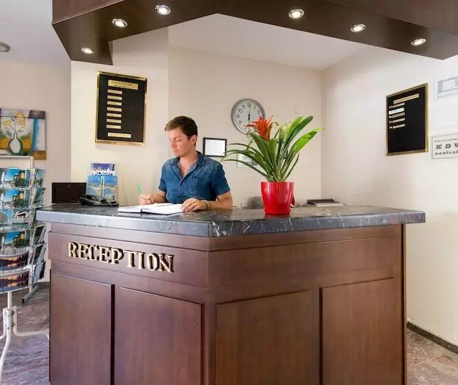 Ileri Hotel & Apartments